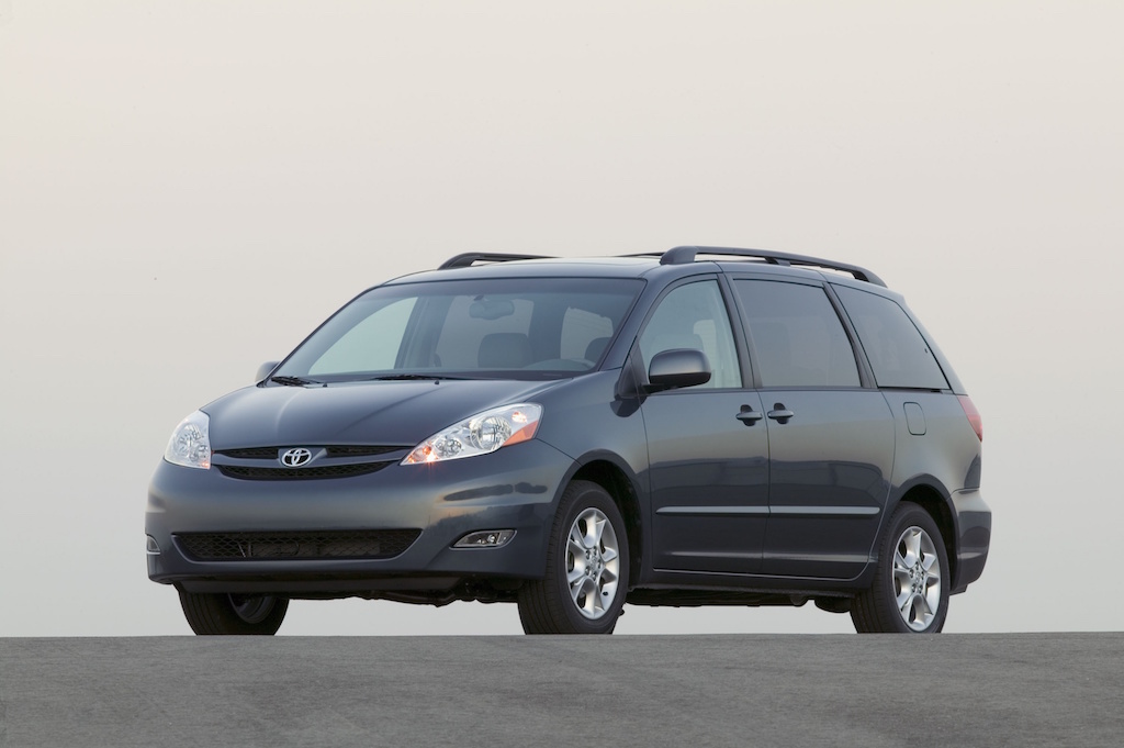 Toyota sienna limited awd